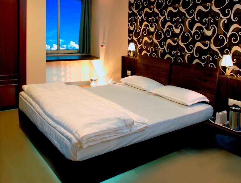 Hotel Tulsi Exotic Bhopal Exterior foto
